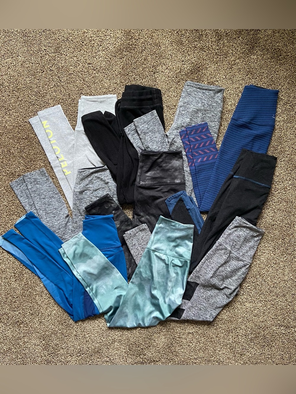 (10)!! Pairs of Beyond Yoga Pants